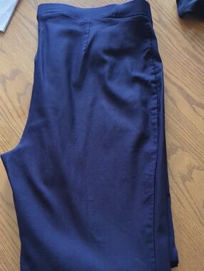 Jones New York Navy Cropped Ankle Pants